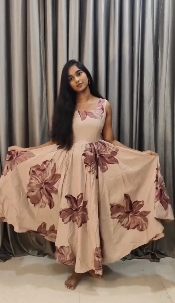 Aadhira_Bloom_Anarkali_Gown