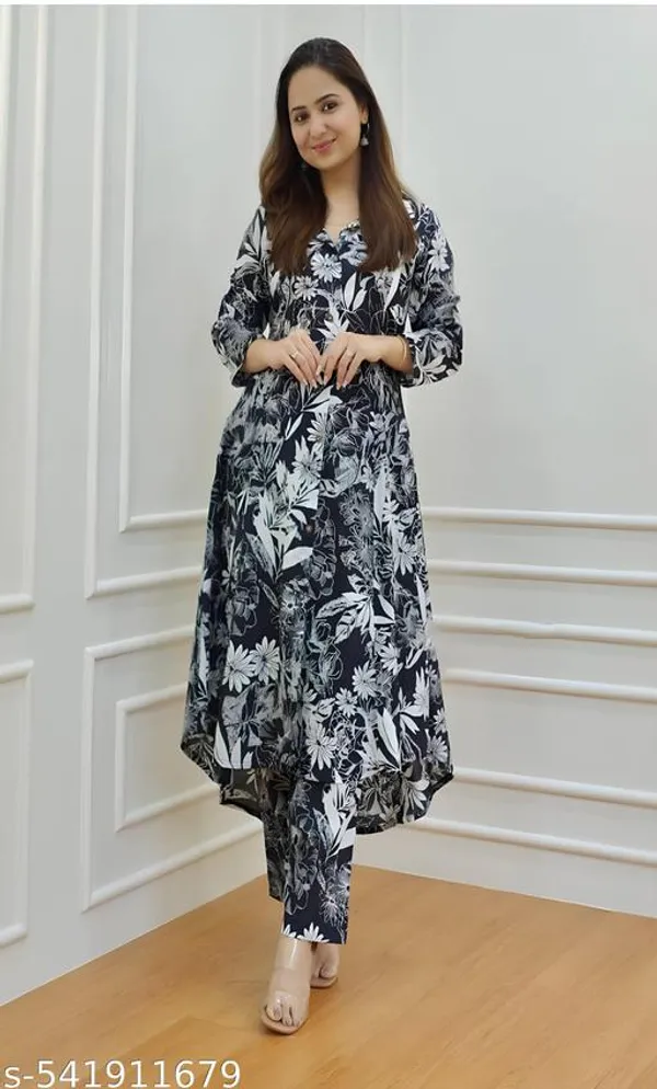 Black_Cotton_Blend_Kurta_Set_For_Women