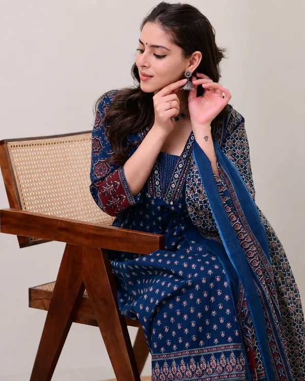 Blue_Cotton_Blend_Kurta_With_Bottom_And_Dupatta_For_Women