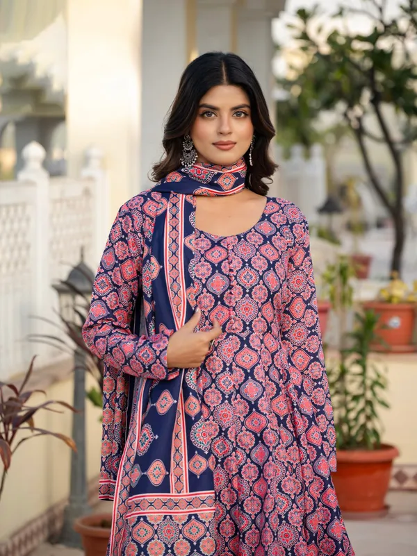Blue_And_Pink_Heavy_Pure_Muslin_Cotton_Kurta_Set_For_Women