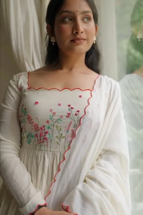 White_Heavy_Pure_Muslin_Cotton_Kurta_Set_For_Women