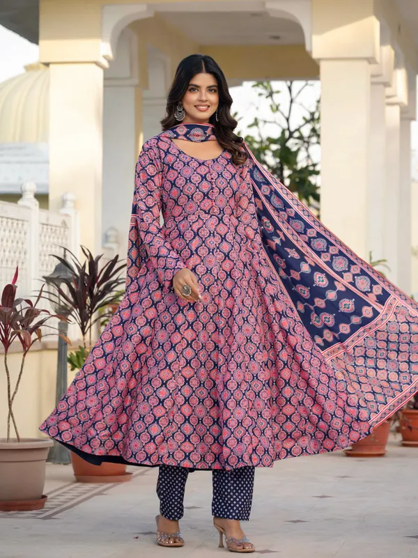 Blue_And_Pink_Heavy_Pure_Muslin_Cotton_Kurta_Set_For_Women