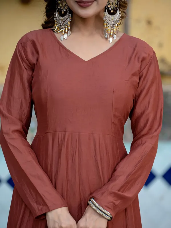 Brown_Heavy_Pure_Vichitra_Silk_Kurta_Set_For_Women