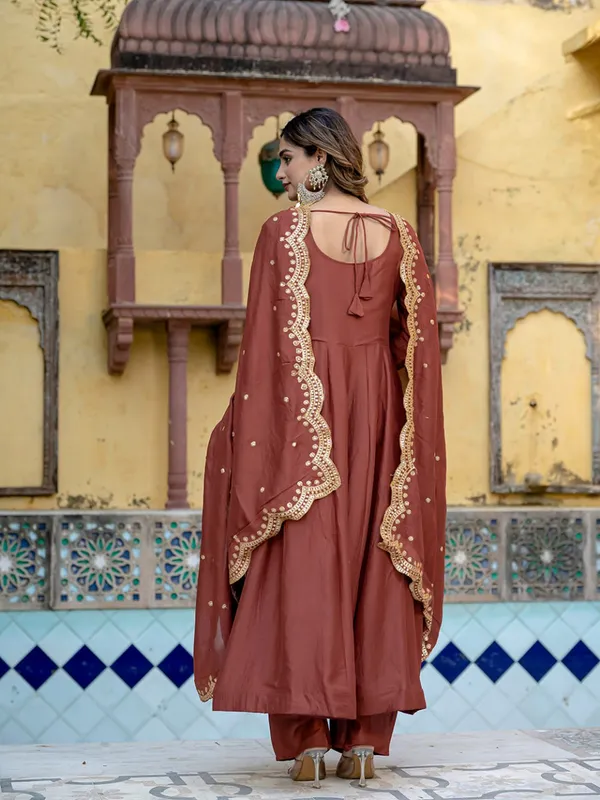 Brown_Heavy_Pure_Vichitra_Silk_Kurta_Set_For_Women