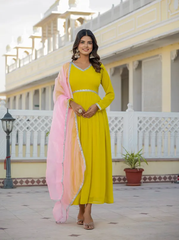 Yellow_Heavy_Pure_Fox_Georgette_Kurta_Set_For_Women