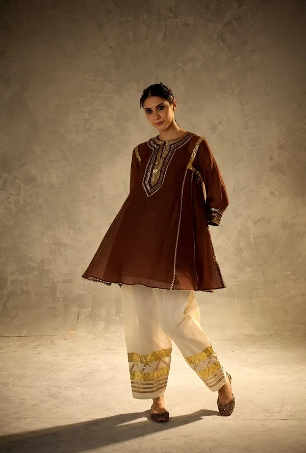 Brown_And_White_Mal_Chanderi_With_Gottapatti_Lace_Kurta_With_Sharara_Set_For_Women
