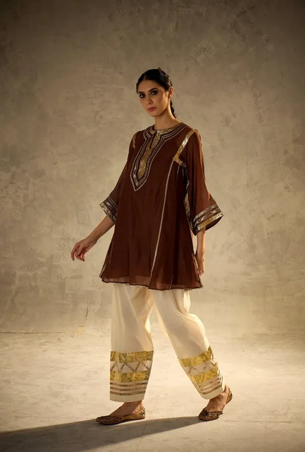 Brown_And_White_Mal_Chanderi_With_Gottapatti_Lace_Kurta_With_Sharara_Set_For_Women