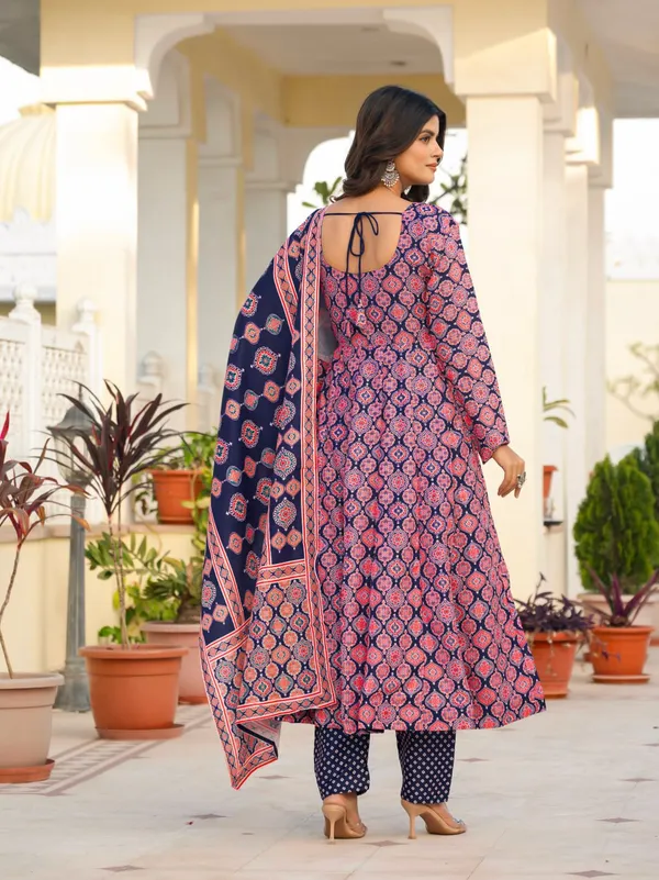 Blue_And_Pink_Heavy_Pure_Muslin_Cotton_Kurta_Set_For_Women