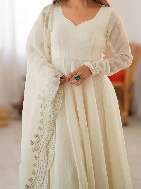 Luxury_Cream_Anarkali_Kurta_Set_with_Embellished_Dupatta