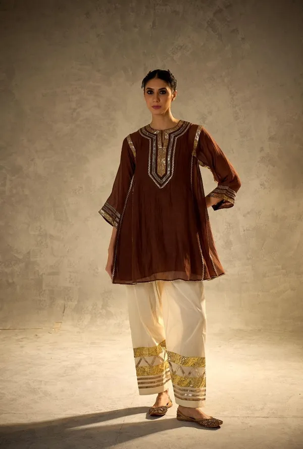 Brown_And_White_Mal_Chanderi_With_Gottapatti_Lace_Kurta_With_Sharara_Set_For_Women
