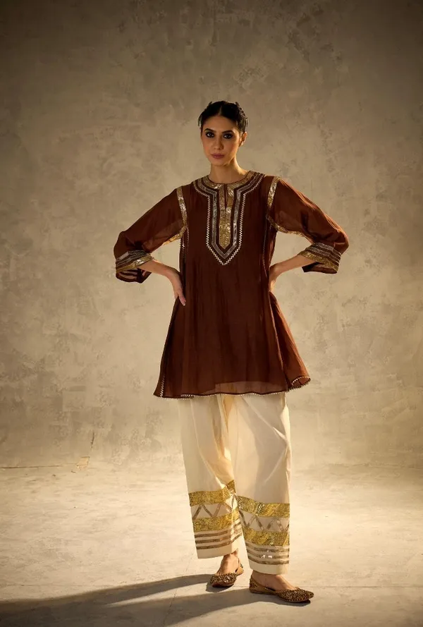 Brown_And_White_Mal_Chanderi_With_Gottapatti_Lace_Kurta_With_Sharara_Set_For_Women
