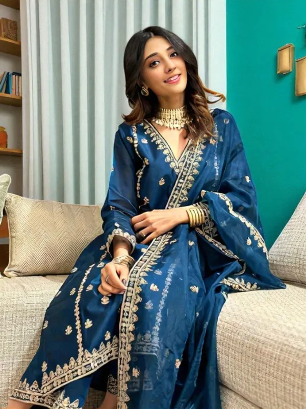 Royal_Navy_Blue_Embroidered_Kurta_Pant_Set_with_Dupatta