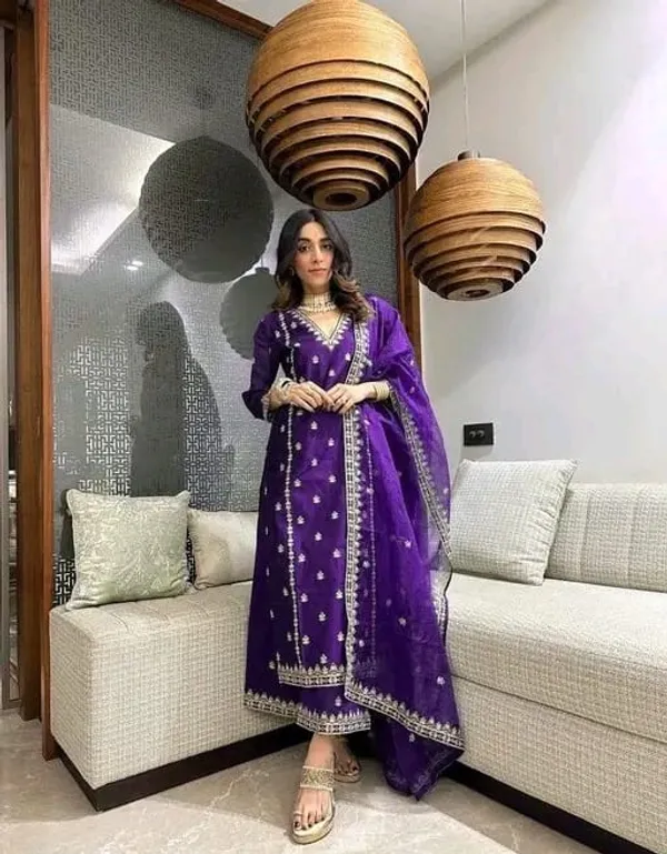 Royal_Purple_Embroidered_Kurta_Pant_Set_with_Dupatta