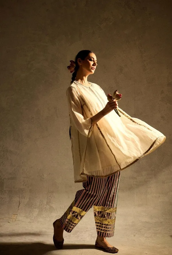Cream_Mal_Chanderi_With_Gottapatti_Lace_Kurta_With_Sharara_Set_For_Women