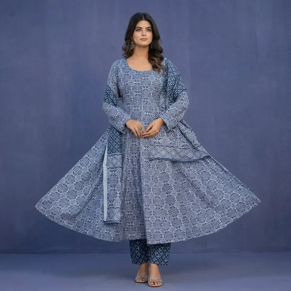Light_Blue__And_White_Heavy_Pure_Muslin_Cotton_Kurta_Set_For_Women