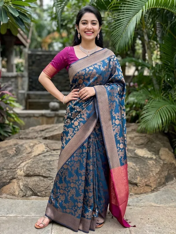 Royal_Teal_Blue_and_Magenta_Banarasi_Silk_Saree_|_Festive_Jacquard_Weave_with_Border_&_Contrast_Pallu