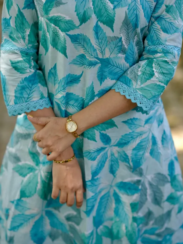 Women_Trendy_Flower_Printed_and_Crosia_Lace_Worked_Cotton_Blue_Kurta_With_Pant