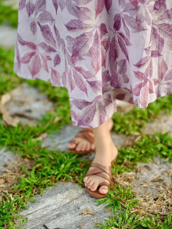 Women_Trendy_Flower_Printed_and_Crosia_Lace_Worked_Cotton_Onion_Kurta_With_Pant