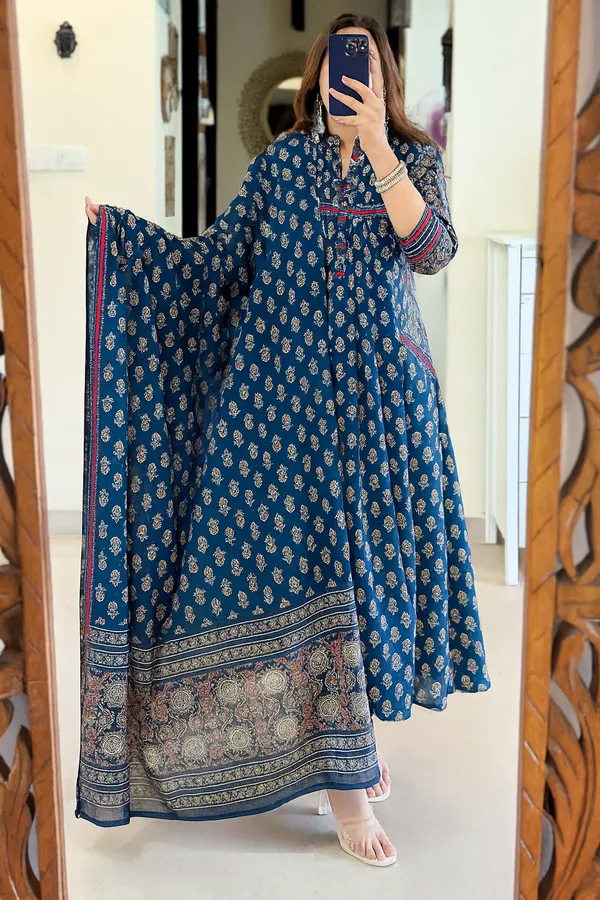 Women_Fully_Flared_Anarkali_Cotton_Floral_Printed_Blue_Kurta_and_Pant_With_Dupatta