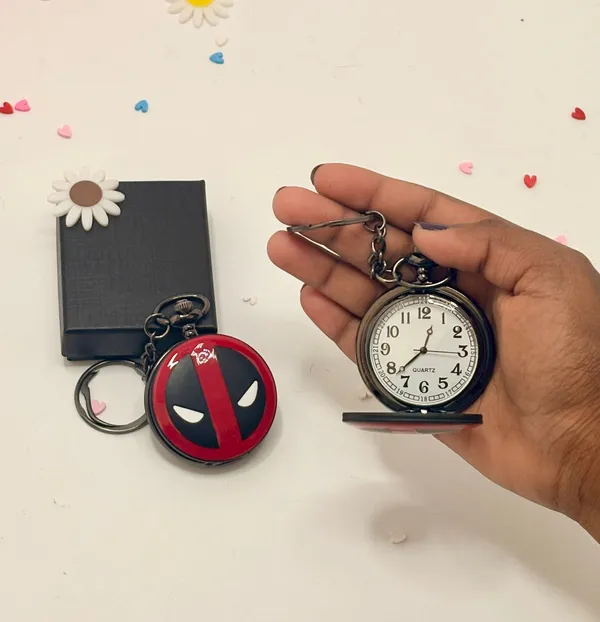 Deadpool_Vintage_Pocket_Watch_With_Keychain_|_Superhero_Collectible_Gift