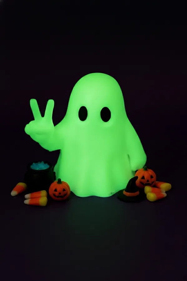 Peace_Boo_Ghost_Glow_In_The_Dark_3D_Decor_|_Cute_Desk_Showpiece