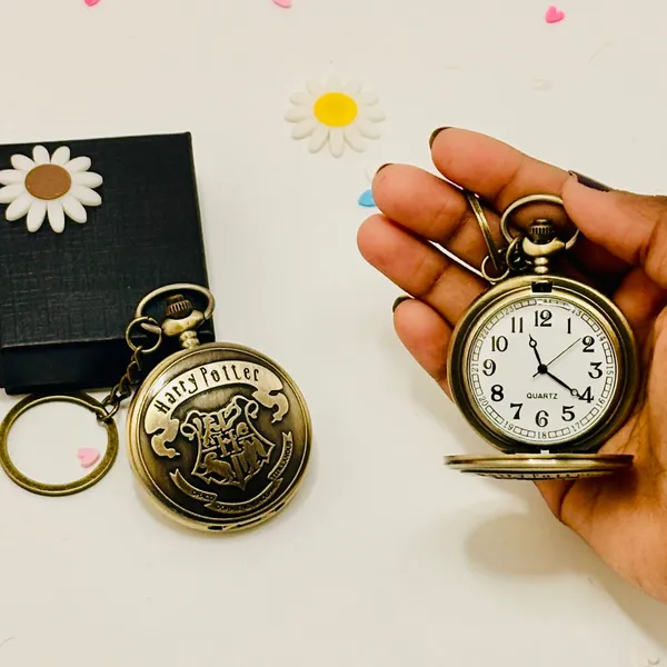 Harry_Potter_Logo_Vintage_Pocket_Watch_With_Keychain_|_Fantasy_Collectible_Gift