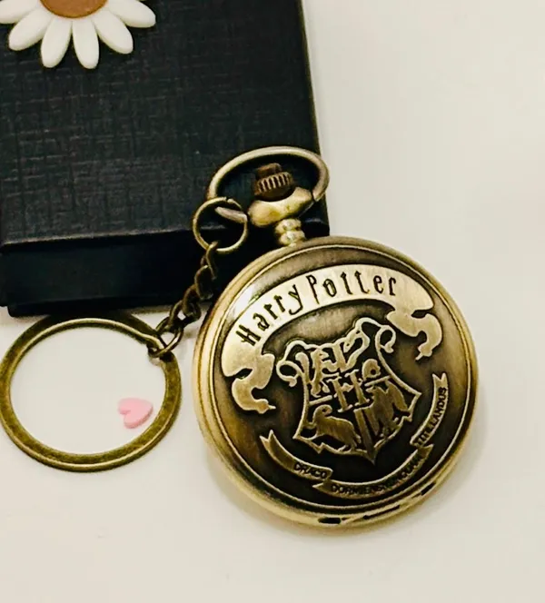 Harry_Potter_Logo_Vintage_Pocket_Watch_With_Keychain_|_Fantasy_Collectible_Gift