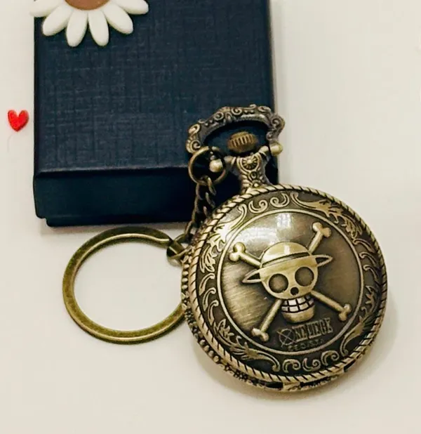 One_Piece_Straw_Hat_Vintage_Pocket_Watch_With_Keychain_|_Anime_Collectible_Gift