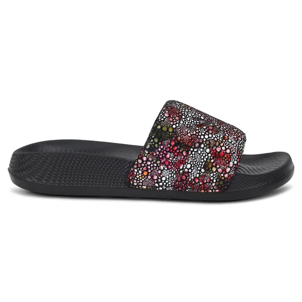 NURA-Stylish_Footwear
