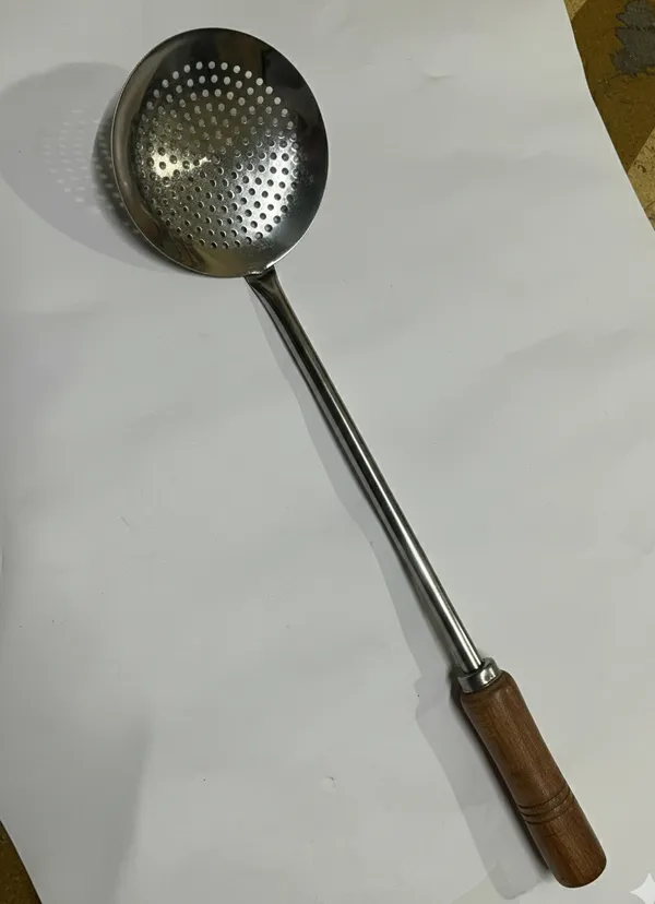 Stainless_Steel_Wood_Handle_Skimmer_Ladle_50_Cm