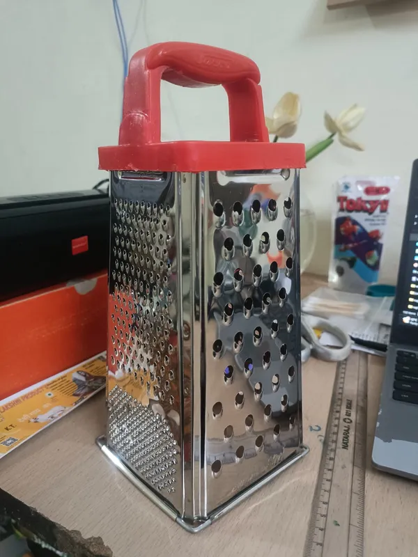 Stainless_Steel_4_Sided_Multi-Purpose_Box_Grater_26_Cm
