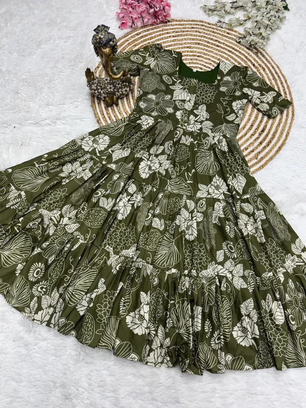 Introducing_JC_Real_Own_Modeling_New_Super_Trendy_Dress