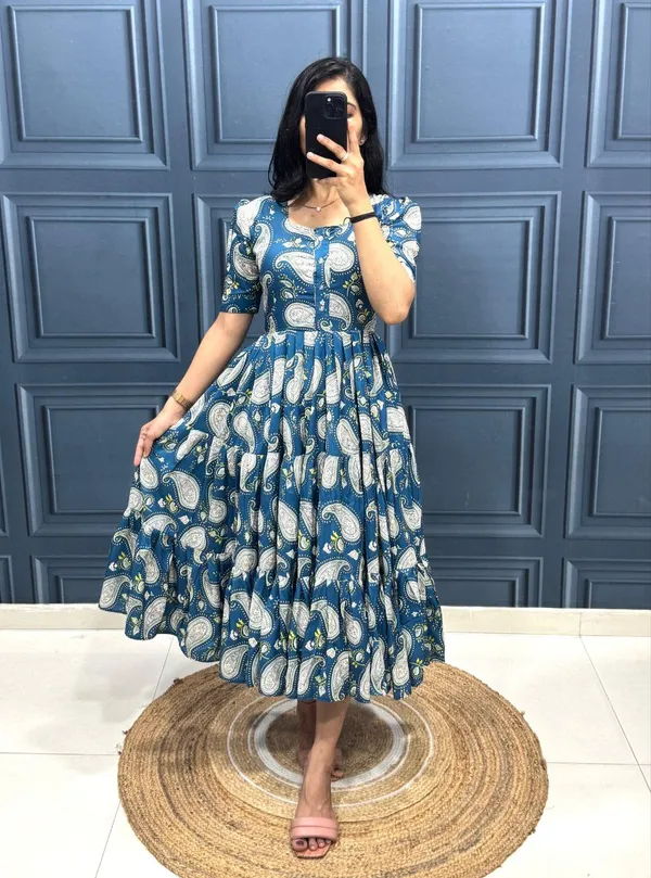 Introducing_JC_Real_Own_Modeling_New_Super_Trendy_Dress