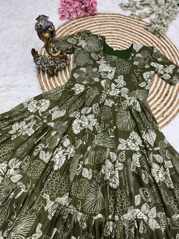Introducing_JC_Real_Own_Modeling_New_Super_Trendy_Dress