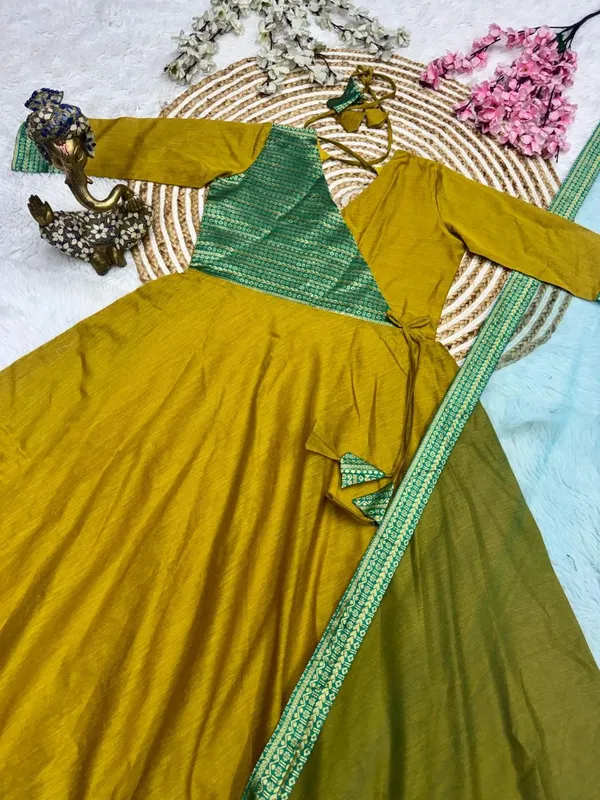 Introducing_New_Super_Trendy_Traditional_Outfit