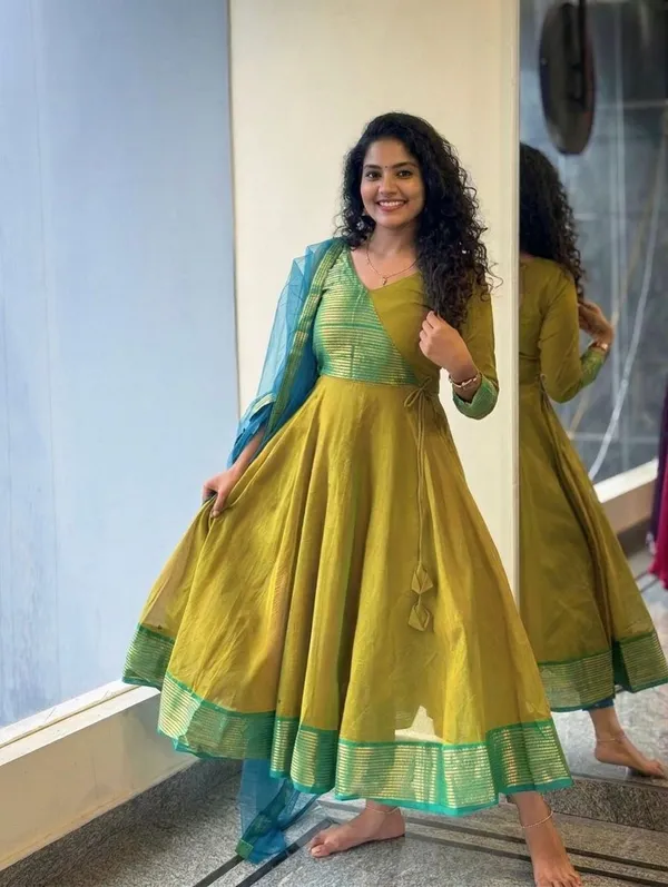 Introducing_New_Super_Trendy_Traditional_Outfit