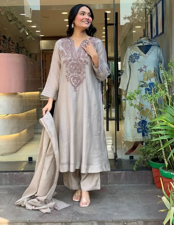 Women'S_Grey_Embroidered_Kurta_Palazzo_Set_With_Dupatta