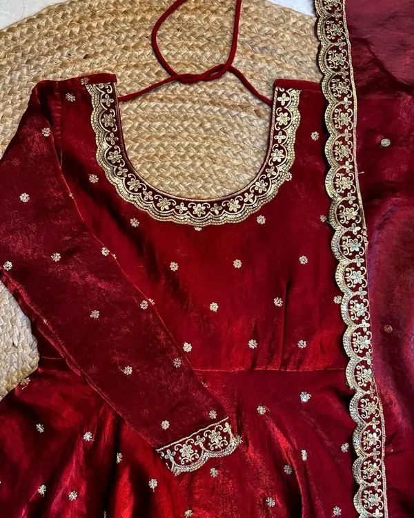 special_Rich_sequence_embroidery_Gown_+_Dupata