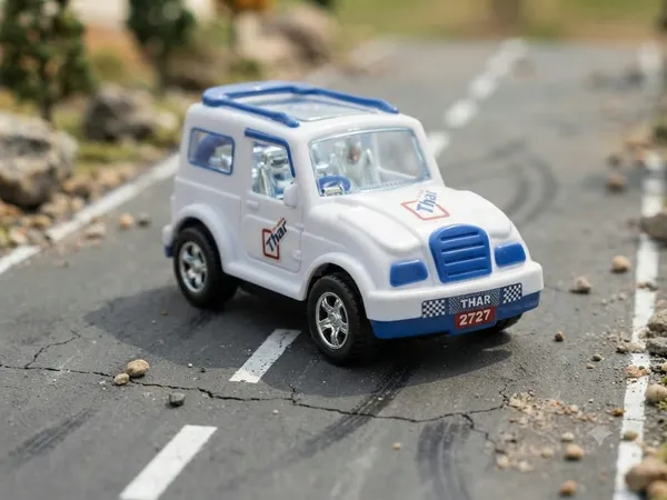 Toy_Bulls_Thar_Jeep_(2727)_–_Friction_Powered_SUV