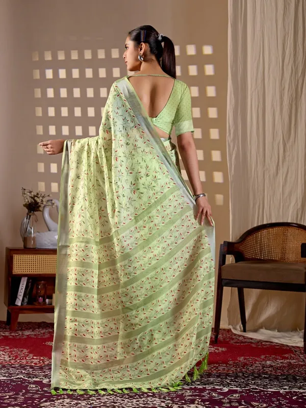 Women_Pastel_Green_Floral_Digital_Printed_Linen_Cotton_Saree_With_Contrast_Border_And_Blouse_Piece
