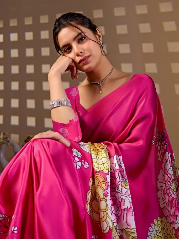 Women_Rani_Pink_Floral_Digital_Printed_Satin_Georgette_Saree_With_Blouse_Piece