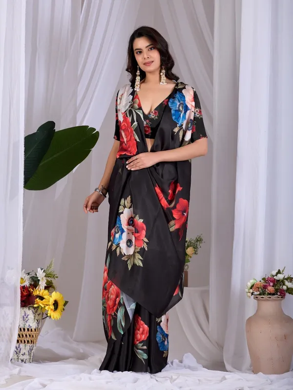 Women_Black_Floral_Digital_Printed_Satin_Georgette_Saree_With_Blouse_Piece