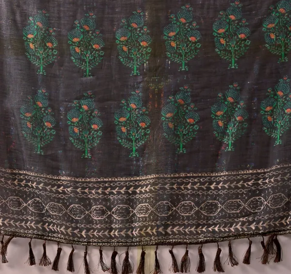 Brown_And_Green_Linen_Cotton_Digital_Printed_Patola_Saree_For_Women