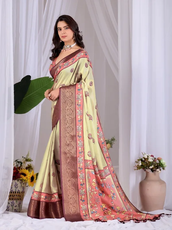 Cream_And_Peach_Lichi_Silk_Floral_Printed_Woven_Border_Saree_For_Women
