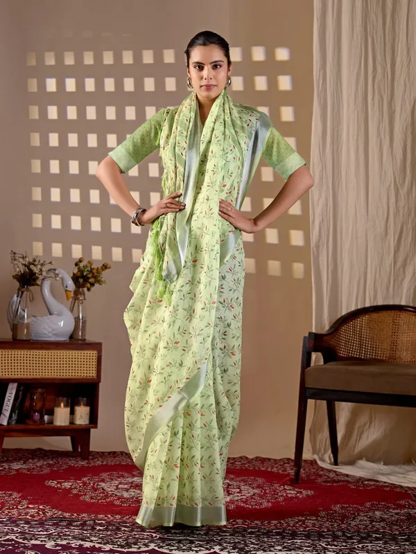 Pastel_Green_Linen_Cotton_Floral_Digital_Printed_Contrast_Border_Saree_For_Women