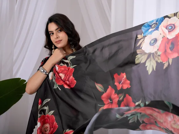 Black_Satin_Georgette_Floral_Digital_Printed_Saree_For_Women