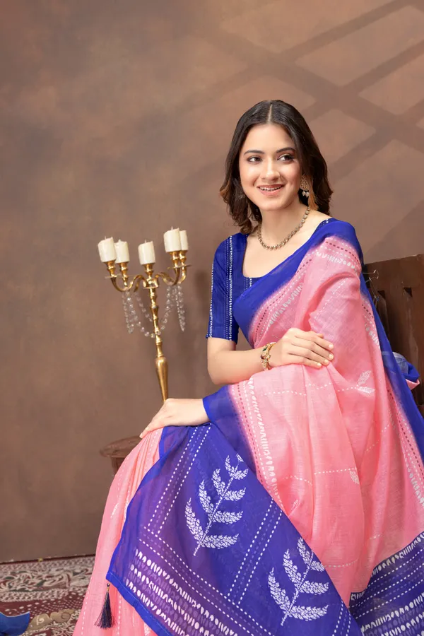 Peach_Pink_Printed_Linen_Shimmer_Saree_with_Royal_Blue_Border