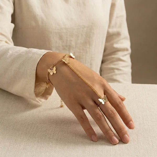 Gold_Alloy_Butterfly_Hand_Chain_Bracelet_With_Ring_For_Women