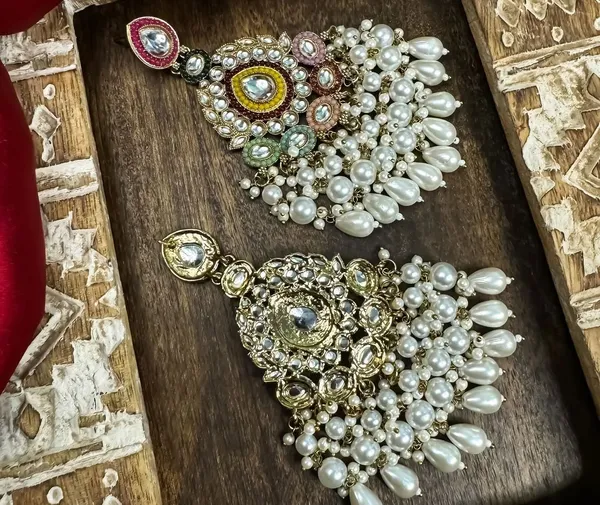 Silver_Alloy_Kundan_Pearl_Chandbali_Earring_For_Women