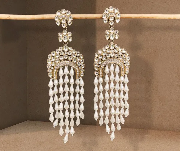 Silver_Alloy_Kundan_Pearl_Drop_Chandelier_Earrings_For_Women